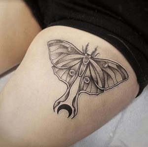 Black and Grey Tattoo Artist 15